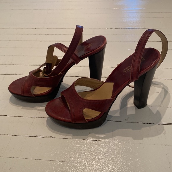 Michael Kors high heels with ankle straps - Picture 2 of 6